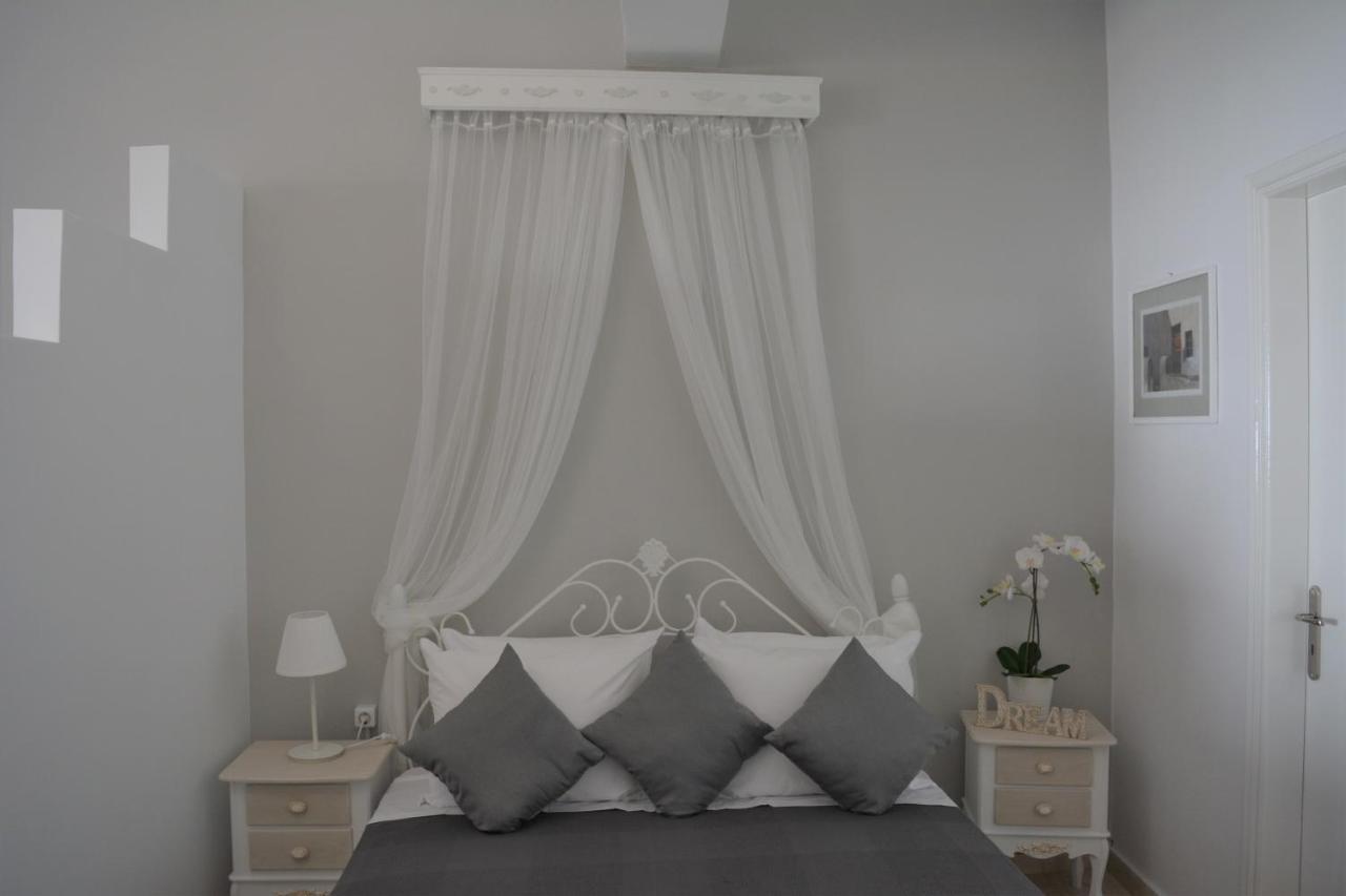 Apartament Anezinas Place Perissa  Zewnętrze zdjęcie