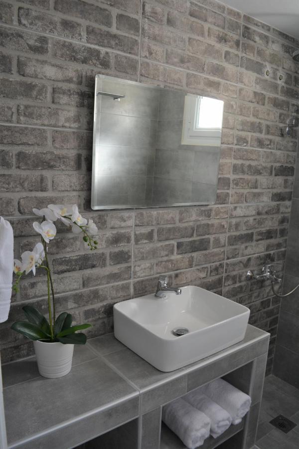 Apartament Anezinas Place Perissa  Zewnętrze zdjęcie
