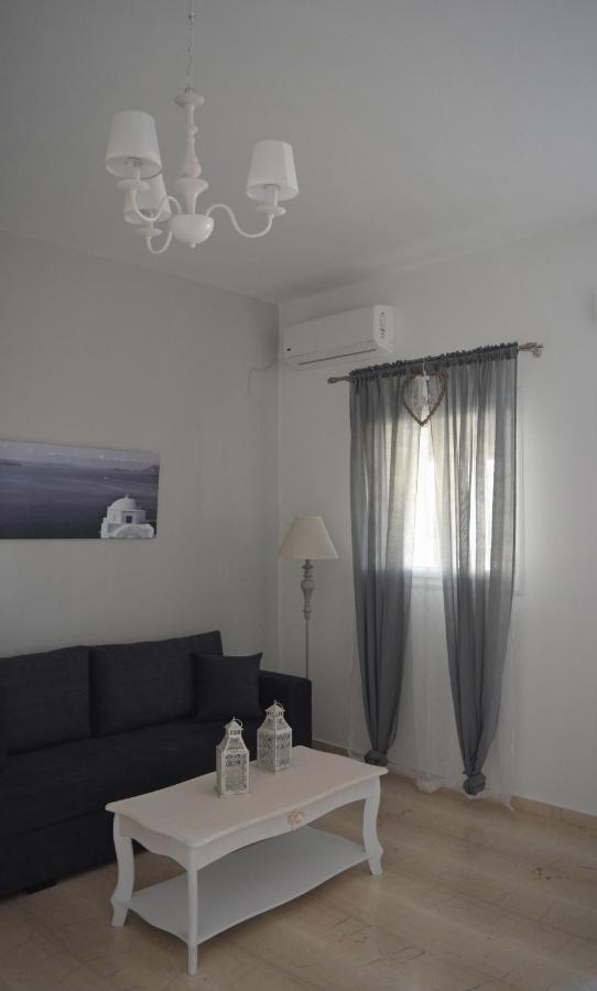 Apartament Anezinas Place Perissa  Zewnętrze zdjęcie