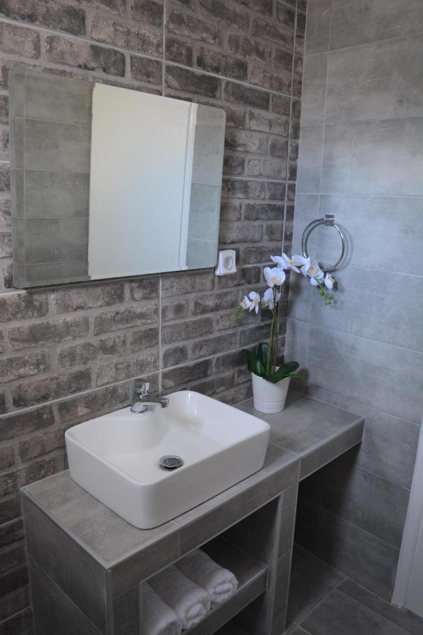 Apartament Anezinas Place Perissa  Zewnętrze zdjęcie