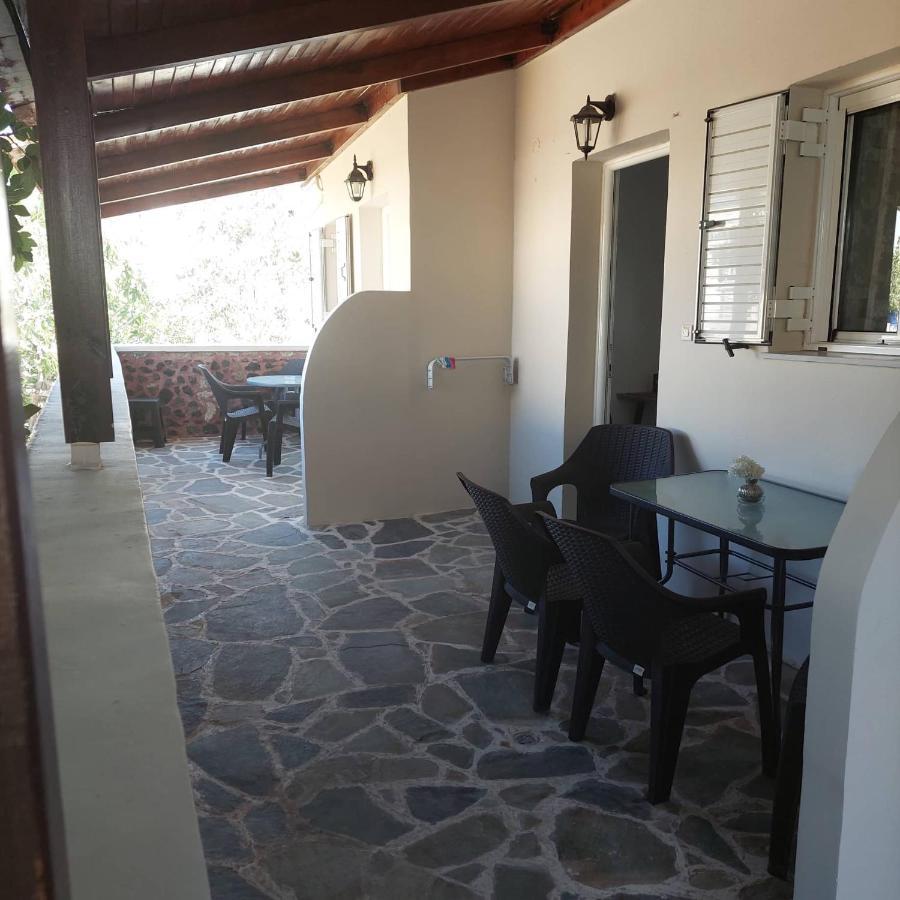 Apartament Anezinas Place Perissa  Zewnętrze zdjęcie