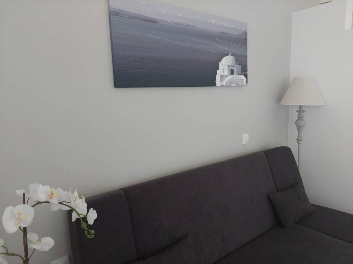 Apartament Anezinas Place Perissa  Zewnętrze zdjęcie