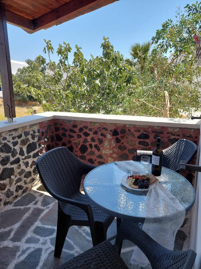 Apartament Anezinas Place Perissa  Zewnętrze zdjęcie