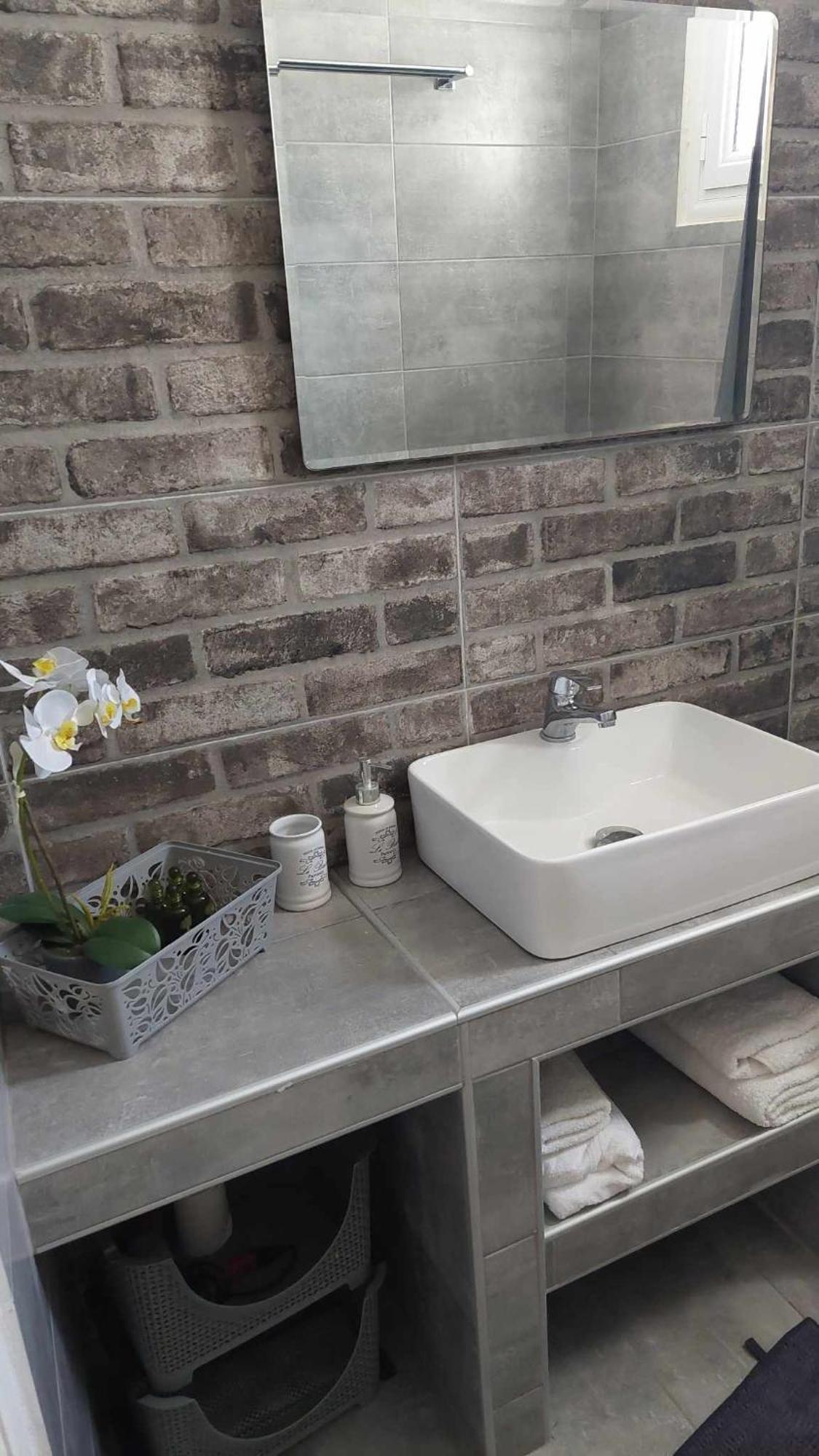 Apartament Anezinas Place Perissa  Zewnętrze zdjęcie
